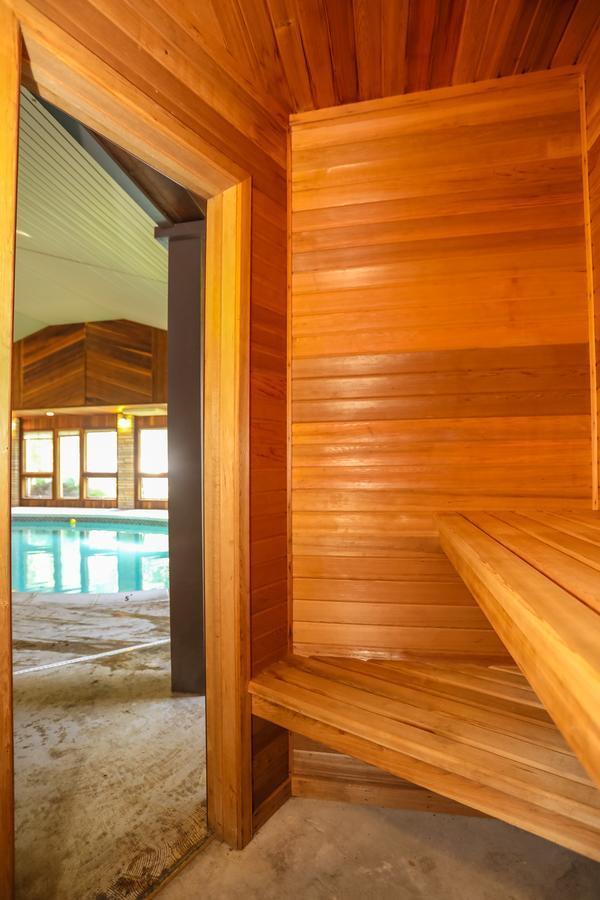The Lodge At Beaver Lake Bed And Breakfast Роджерс Экстерьер фото